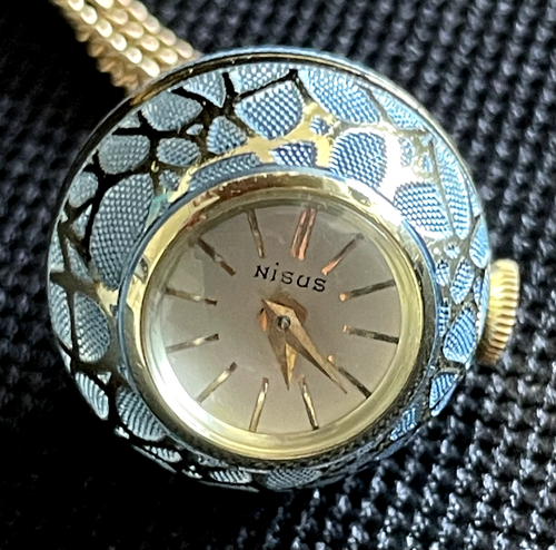 Bellissimo orologio con ciondolo tono oro e sfera blu di Nisus con catena da 15 1/2"
