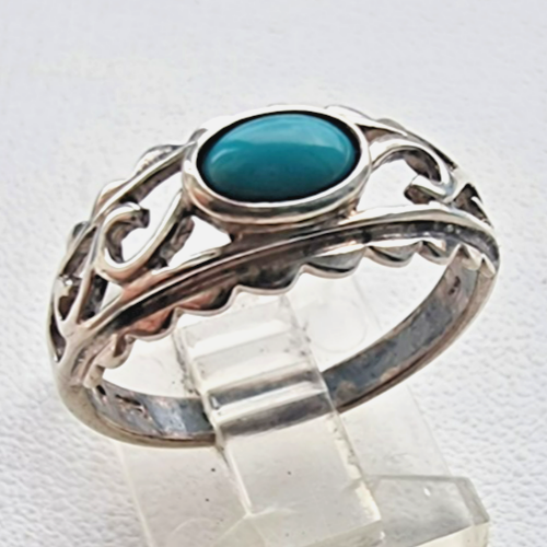 VINTAGE AVON 925 STERLING SILVER OVAL 6x4 mm. NATURAL TURQUOISE 