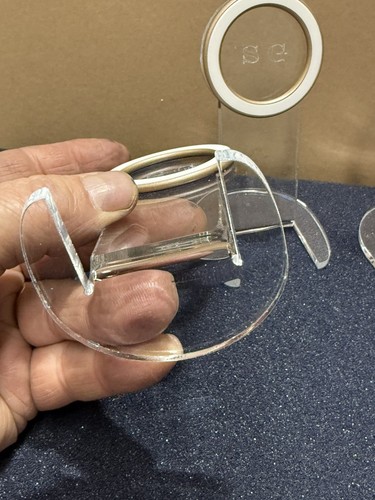 SlipGrip 3 Portable Acrylic Phone Stands For MagSafe-Compatible Phones & Cases - 第 7/18 張圖片