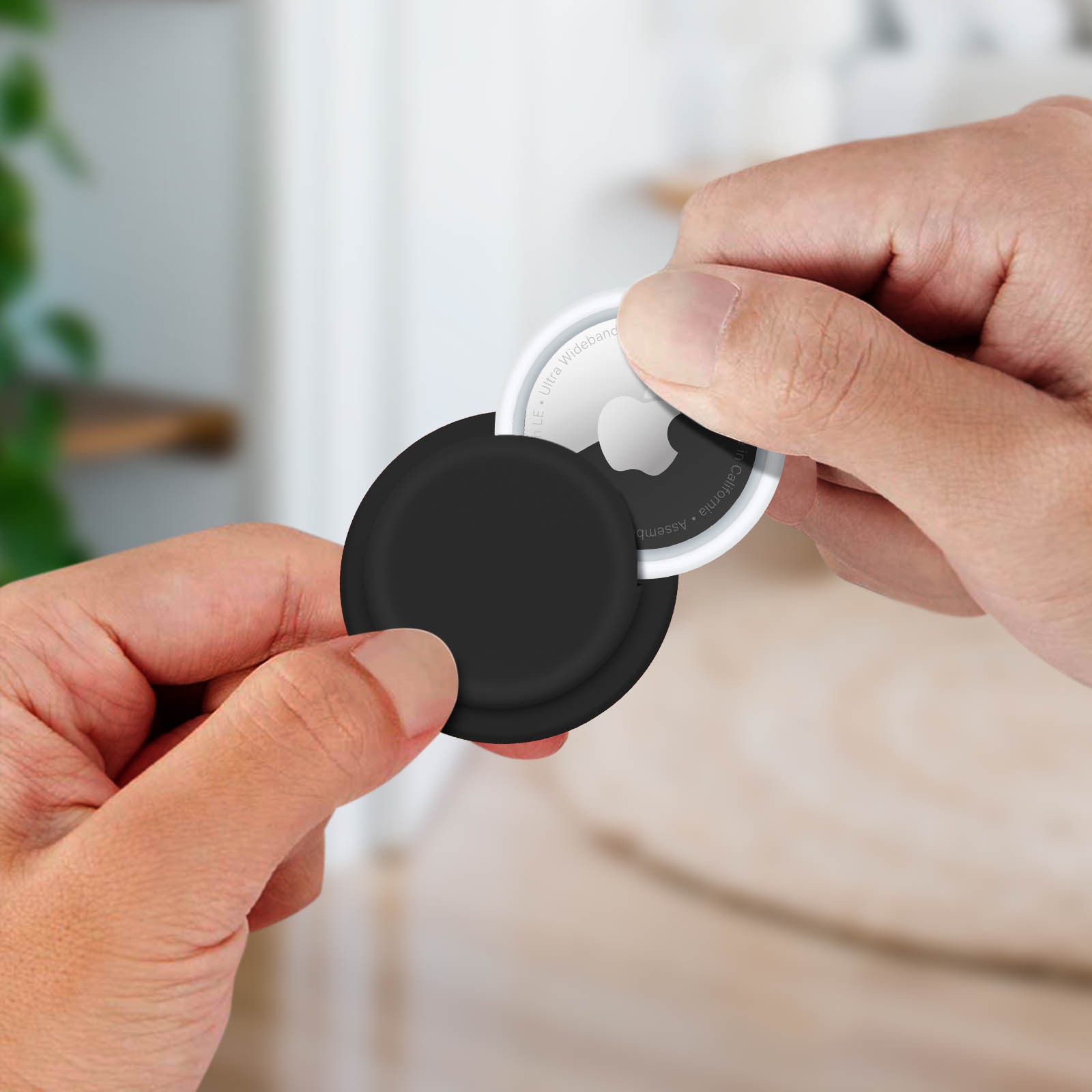 AirTag coque silicone adhésive noire contre perte de télécommande