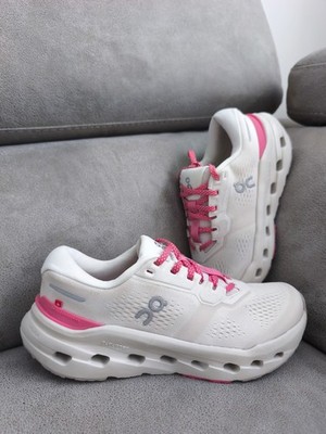On Running CloudRunner 3 Oyster Camellia 3WG10055121 UK 6 EU 39