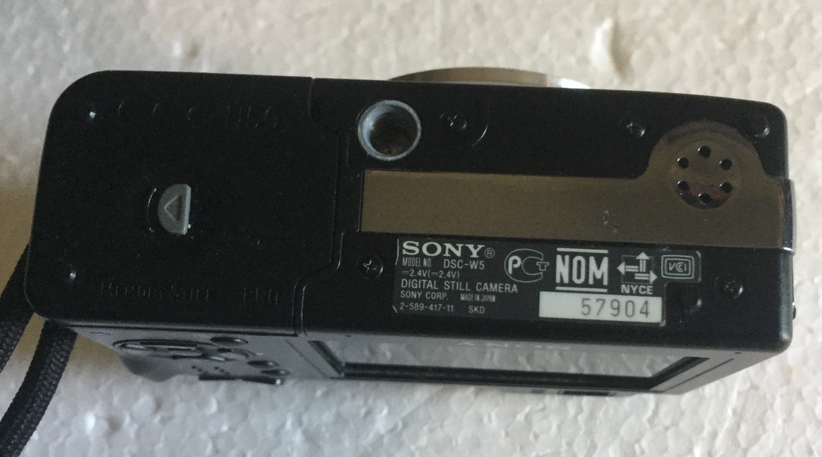 Sony DSC-W5 Cyber-shot Black Digital Camera 5.1MP Made in Japan