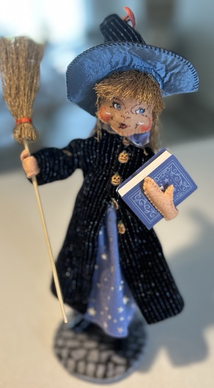 Annalee 10" Bewilda Witch Book & Broom 2007 NEW w/ Tags