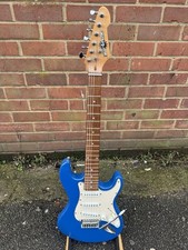 GEAR 4 MUSIC 3/4 SIZE 36" ELECTRIC GUITAR. Ideal for Beginners.