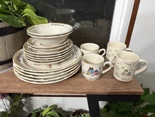 International Heartland Stoneware Set Of 18 Dishes
