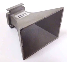 MDT86552 PYRAMIDAL HORN ANTENNA FREQ. 18-26.5 GHz 17db NOMINAL GAIN