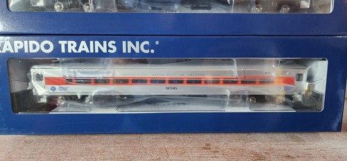 RAPIDO 128528 HO CDOT As Delivered Comet 2 Commuter Coaches 1 Cab Car 3 Pack - Picture 7 of 12