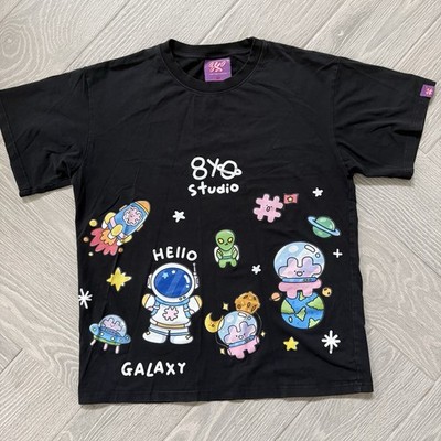 8 YO Studio Stay Free Forever Shirt Size Medium Black Graphic Tee Galaxy Space