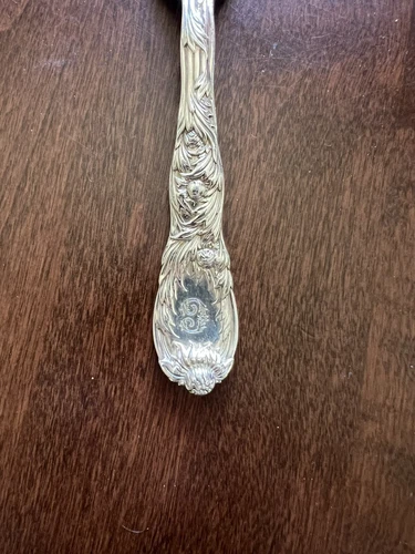 Tiffany & Co. 菊花纯银晚餐叉 7 1/2 英寸单色 - 第 3 张/共 7 张