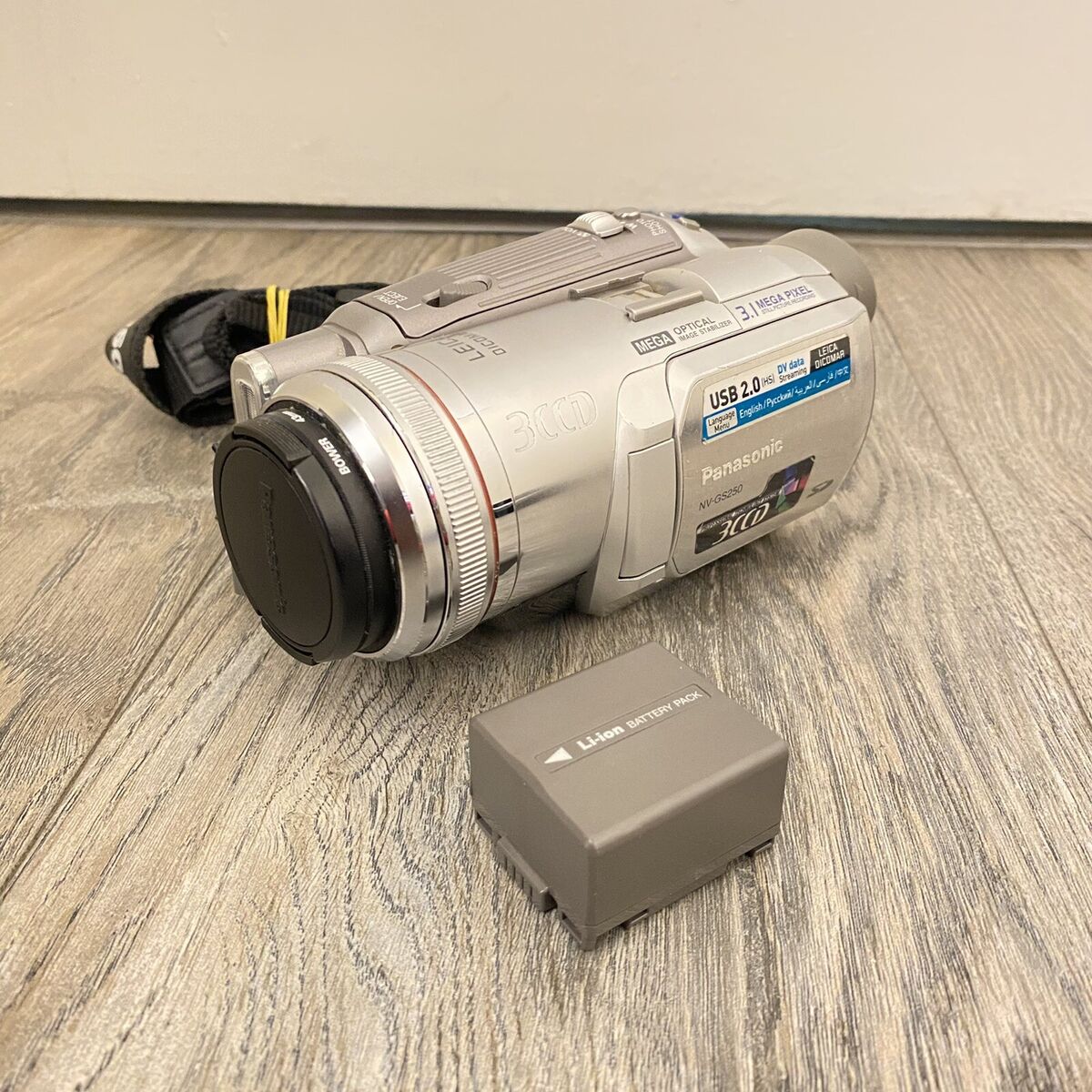 Panasonic NV-GS250 Silver Camcorder MiniDV Digital Video Panasonic NV-GS250 Silver Camcorder MiniDV Digital Video