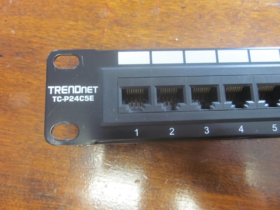 Trendnet TC-P24C5E 24-Port Cat5/5e 1U Patch Panel with 17 Patch Cables - Image 2 of 4