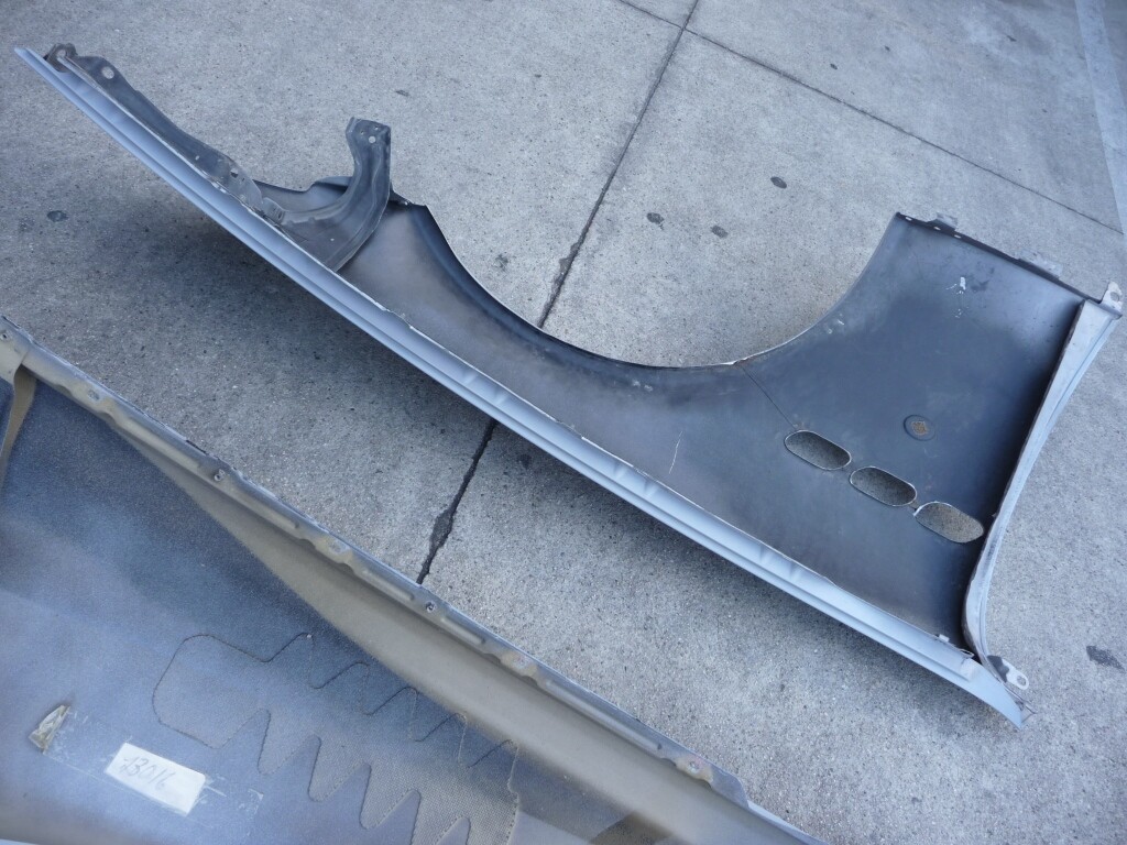 03-12 Maserati Quattroporte QP07 Right Left Fender Wing Panel 66820900 66821000