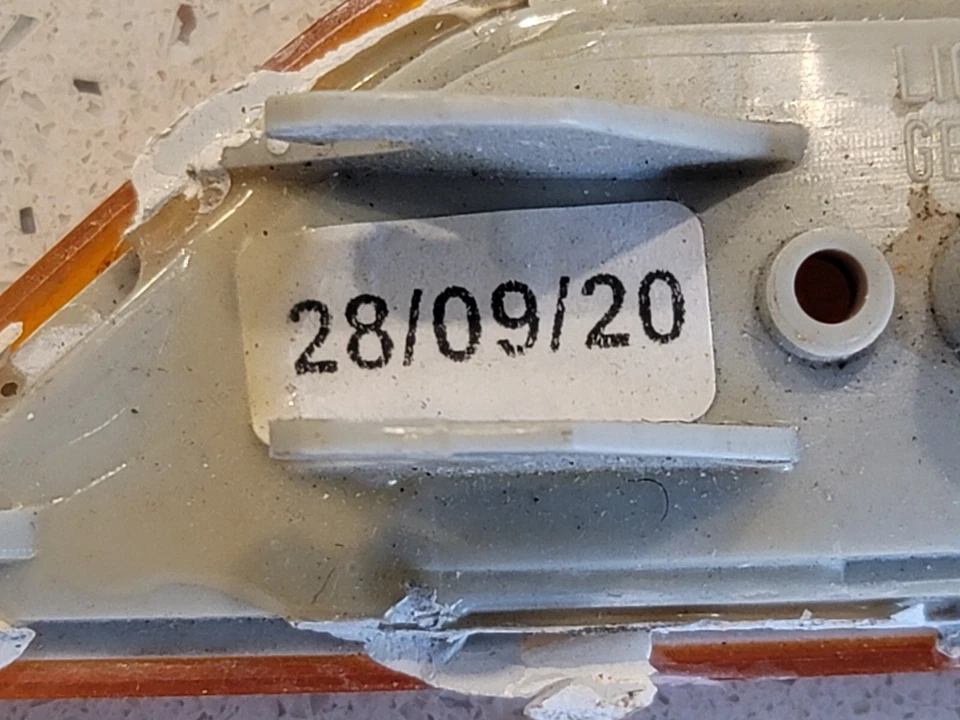 ☆OEM☆2007-2009 MERCEDES W221 S500 S550 FRONT RIGHT SIDE MARKER TURN SIGNAL LIGHT - Изображение 3 из 4