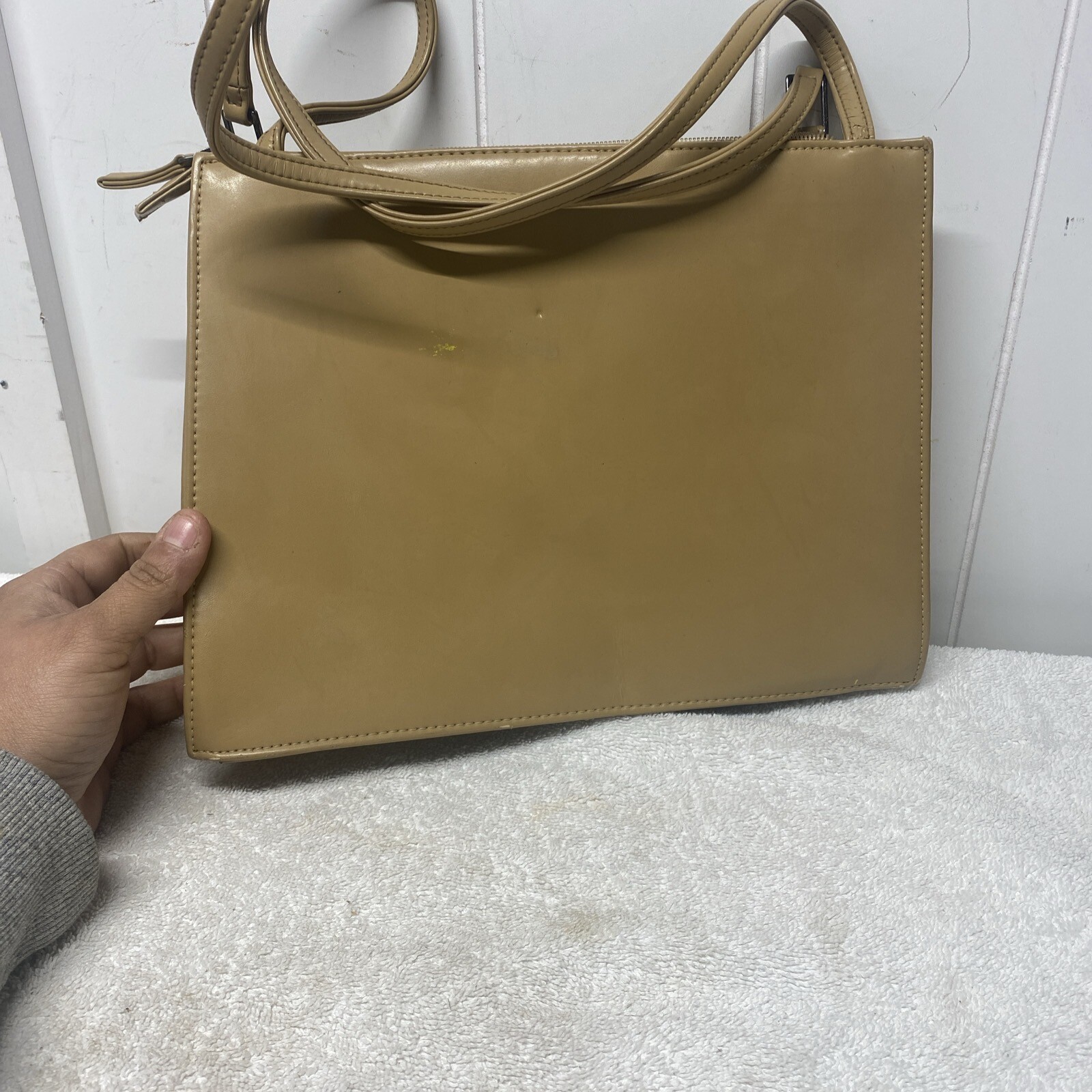 GUESS WOMEN'S BROWN FAUX LEATHER HANDBAG NICE! - image 5