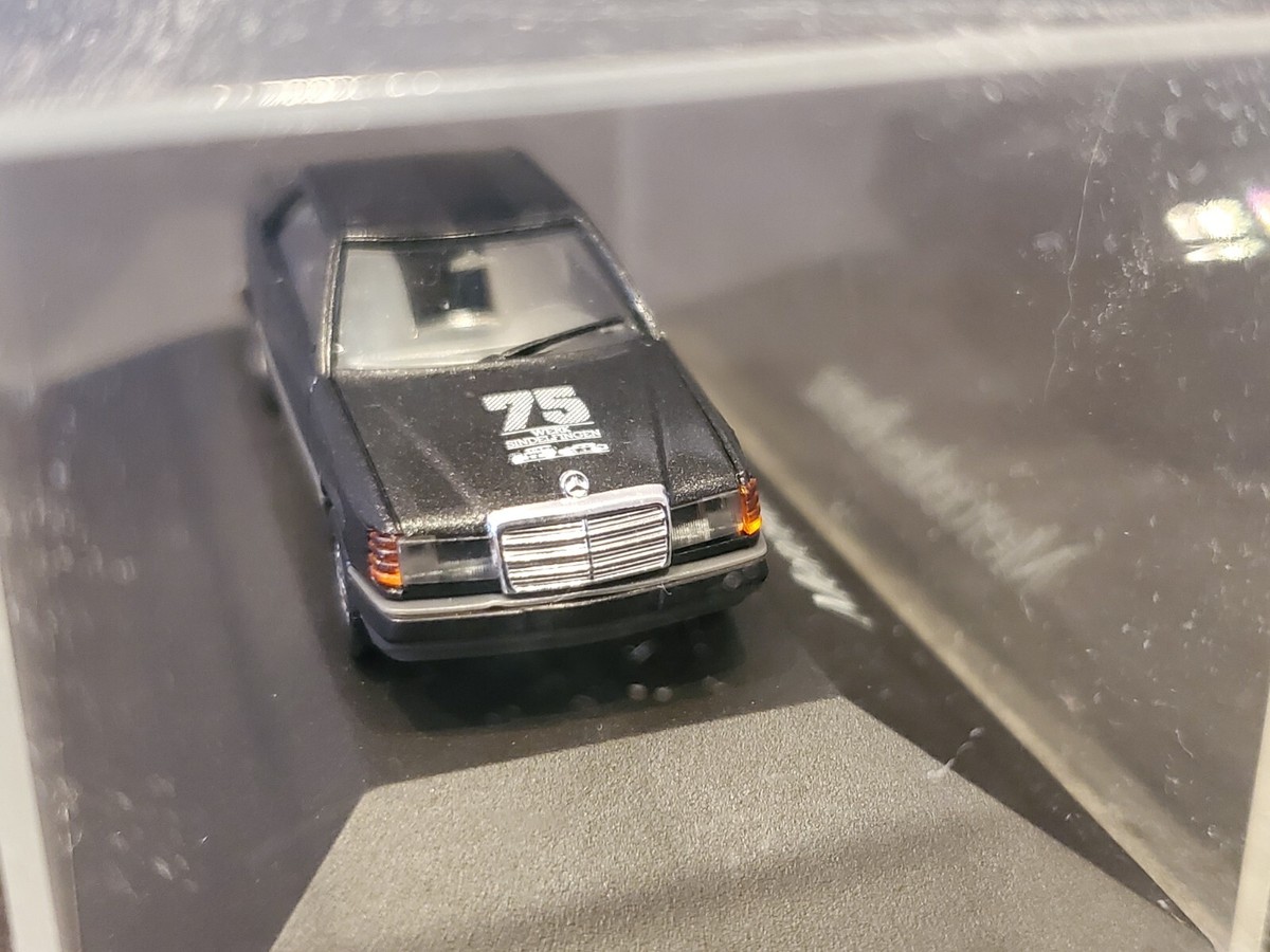 Herpa Mercedes-Benz MB 300 75 Jahre Werk Sindelfingen 1:87 HO