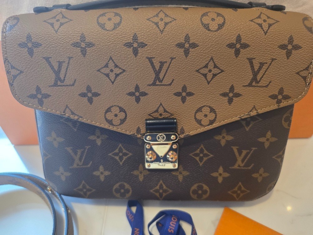 Louis Vuitton Metis Bag - Monogram Reverse Canvas