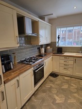 Kitchen Units, Worktop Sink & Mixer Tap