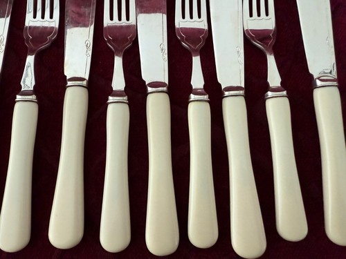 Antique Harrison Fisher & Co Sheffield 12 Piece Fish Set Ivorine Xylonite EP A1 - Picture 4 of 10