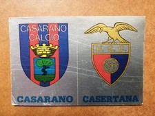 CALCIATORI PANINI 1985-86 n.560 SCUDETTO CASARANO/CASERTANA Nuova OTTIMA