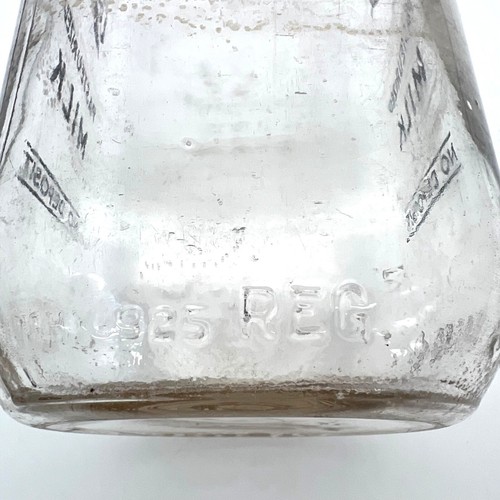 Vintage Colvert's Pasteurized Milk Bottle No Deposit Glass Collectible Quart - Picture 14 of 16