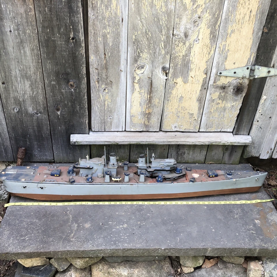 Vintage 1950's BATTLESHIP Radio CONTROL Ship Model 48” For Restoration - Image 2 of 4