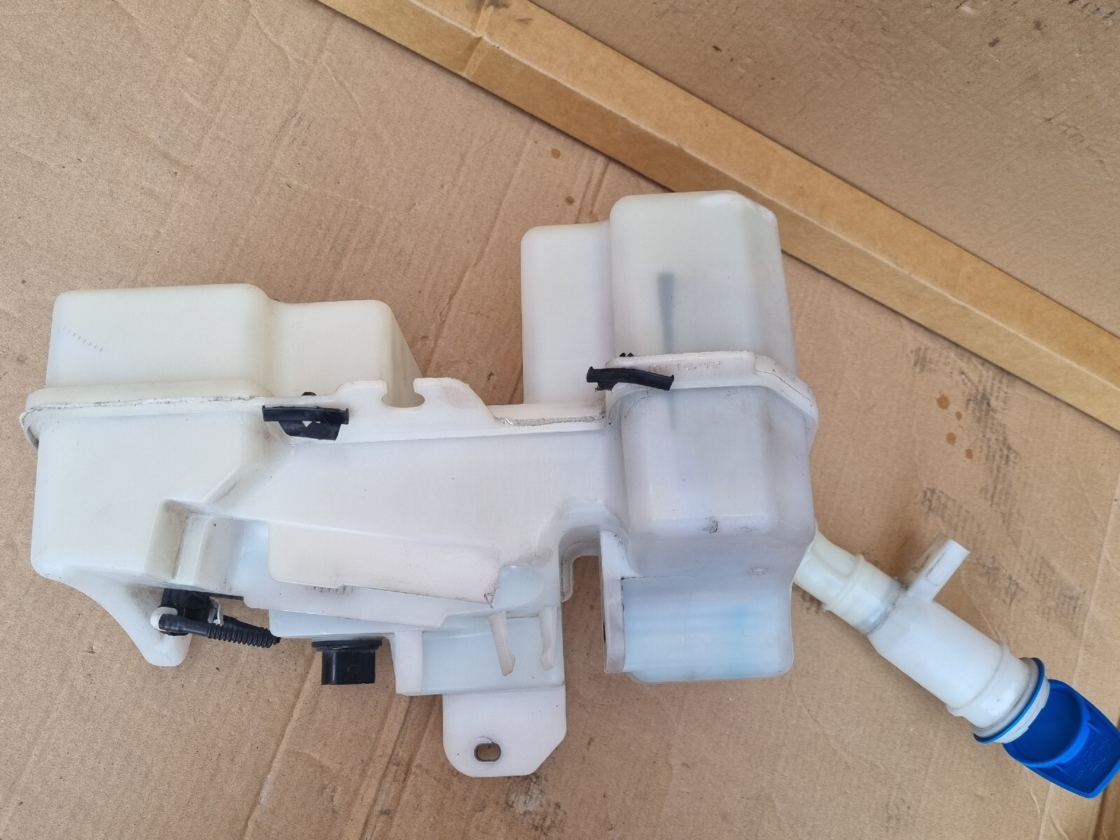 2015 Audi Q3 Windscreen Washer Bottle Reservoir 8U0955451J for sale online eBay