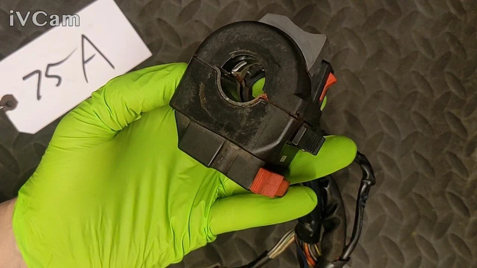 46091-1455 91 92 93 94 95 96 Kawasaki Kz1000p Manillar izquierdo Interruptor de bocina Foto 4 de 4