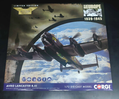 Modello In Scala Pressofuso Corgi Avro Lancaster BIII ED763 'Honor' RAF No.617 Sqn. Dettaglio Altissimo, Carrello Opzionale, Stand Espositivo. Operazione Catechismo 1944. - 4