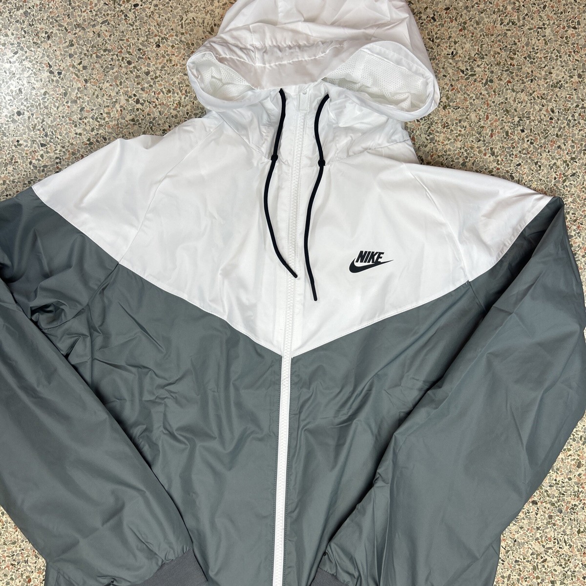 NIKE Sportswear Windrunner Full-Zip Jacket 727324-084 White