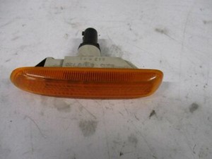 Blinker Kotflügel rechts vorn Gelb 63.13-8370720 BMW 3 COMPACT (E46) 316 TI