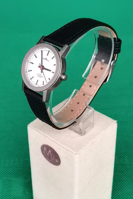 Vintage Tempic Titanium 3Bar Damenuhr im Bahnhofsuhrenstyle in guter Erhaltung