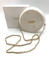 Beauty Pouch Chanel VIP Cosmetic Makeup bag Case with Chain White