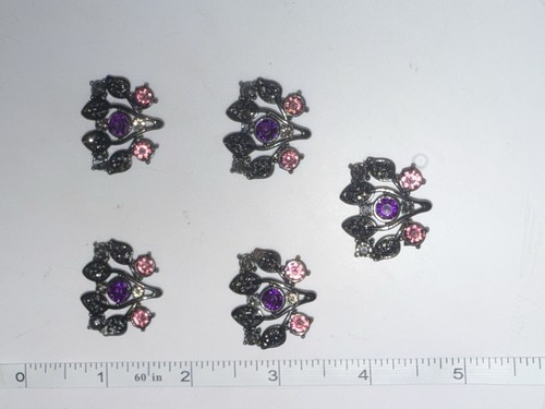 Spilla vintage - rosa ~ viola ~ bianco ~ nero ~ cristalli ~ extra scintillante ~ 5 - Foto 5 di 9