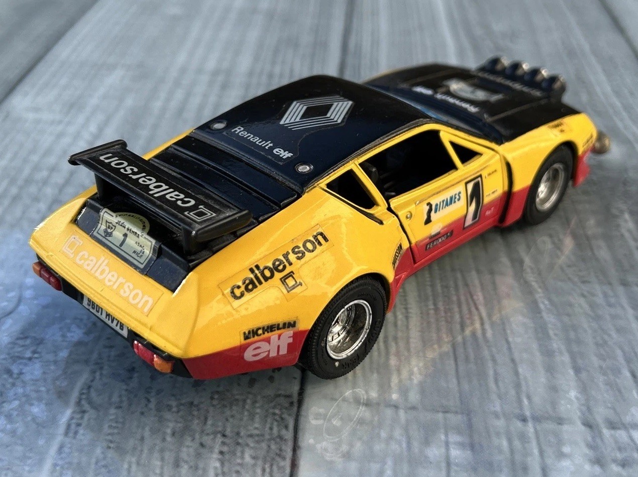 EIDAI ALPINE RENAULT A310 V6 RALLYE JEAN BEHRA 1977 G FREQUELIN #1 DIECAST 1:28