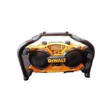DeWalt DC011 Work Site Jobsite AM/FM Radio 18v Battery Charger TESTED Works