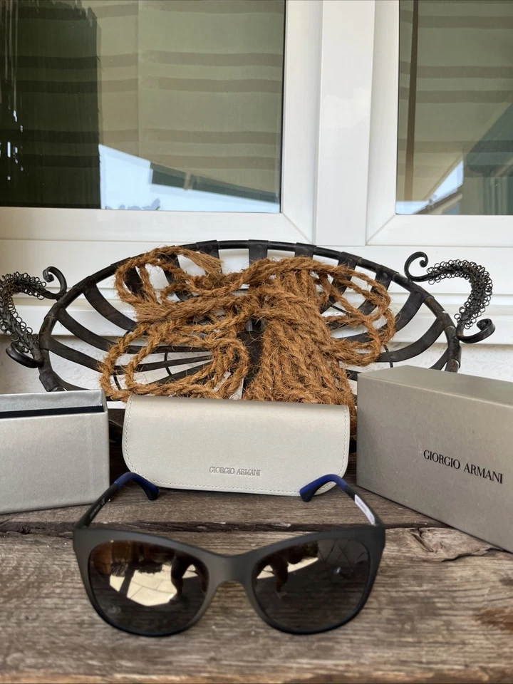 Gorgio Armani EA 4046 Sonnenbrille - Bild 1 von 4