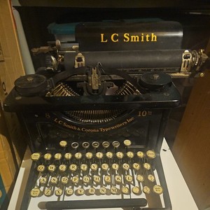 Early 20th Century 1920s Working L C Smith 8-10 Typewriter AS IS