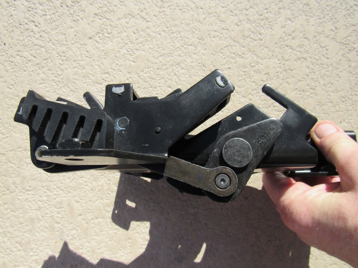 2010-2019 Nissan 370Z Convertible 5th Bow Locking Latch