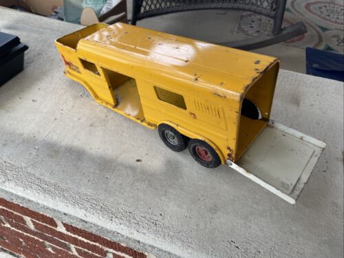 Vintage ERTL Co. Pressed Steel (15¾") Toy Truck Trailer ‐ "Vista Dome Horse Van" - Picture 5 of 19
