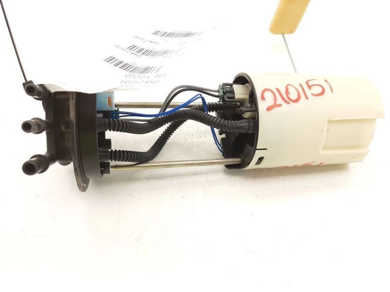 Fuel Pump Assembly 2004-2005 GMC CANYON 88965816 - Image 3 of 4