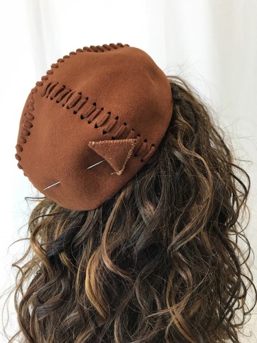 Vtg Women's Wool Hat Brown Cinnamon Pillbox Beret & 2 Hat Pins 1920s 1940s 1960s