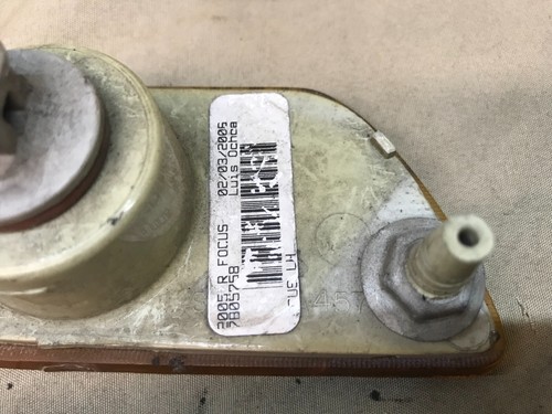 Front Side Marker Corner Turn Parking Light Left Driver for 00-05 Ford Focus - Picture 4 of 9