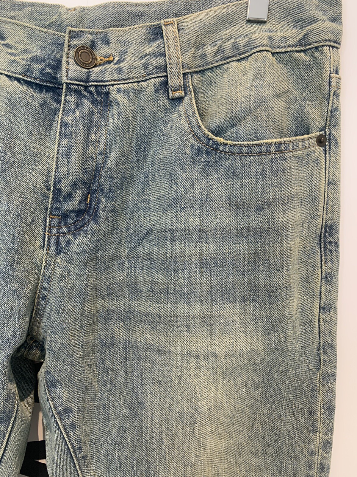 Jeans Saint Laurent blu chiaro lavaggio invecchiato denim taglia W31 prezzo consigliato £ 420