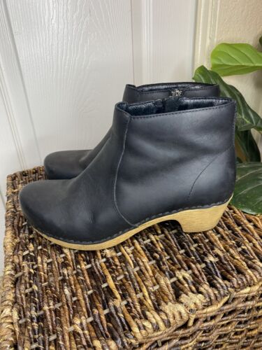 Dansko Boots Shoes Clogs Sz 39 Maria Ankle Booties Nubuck Black Leather Side Zip - Picture 1 of 21