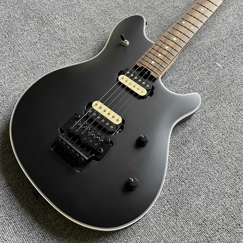 Classic Matt Black Electric Guitar Black Hardware 22-F Maple Neck Vibrato System