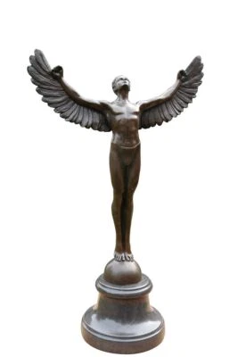 Escultura de bronce figura ángel Ícaro sobre base de mármol noble H: 42 cm (2024)