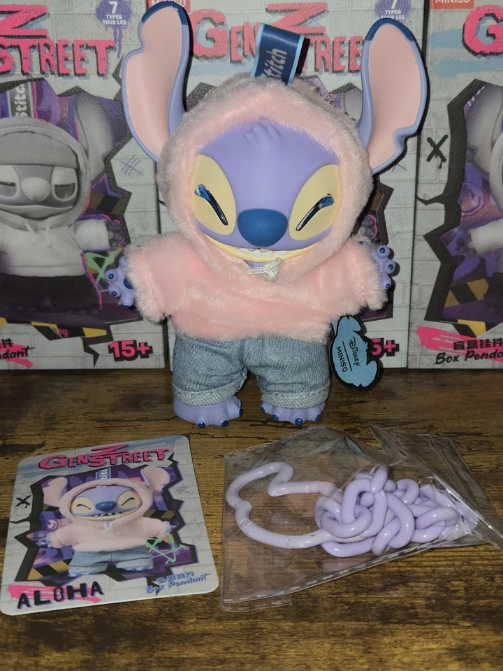6 Lilo & Stitch Gen Z Street Pendants Plus Panda Stitch (Damaged Box) - Image 4 of 4
