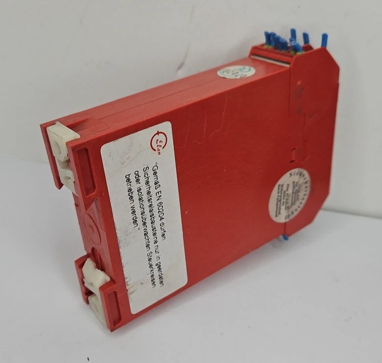 ELAN SCHMERSAL SAFETY RELAY SRB-NA-R-C. 15/R2-24V Rack Module Electric Unit - Image 3 of 3