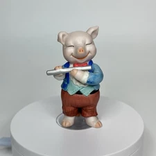 1994 BC Bronson Pig Tales Pig Playing Flute With Stool Ceramic Figurine Srilanka