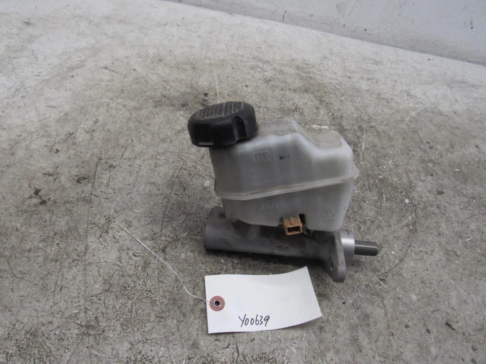 2011 2016 Hyundai Equus brake master cylinder fluid oil reservoir tank bottle OE Foto 2 de 4